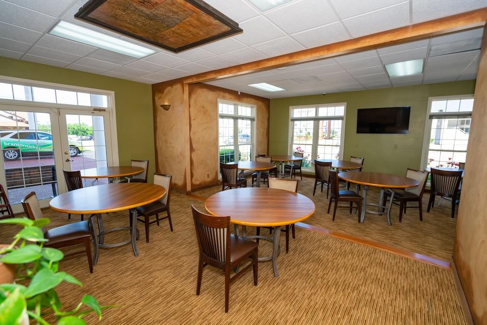 Angel Inn Near Imax, A Travelodge By Wyndham Branson Exteriör bild
