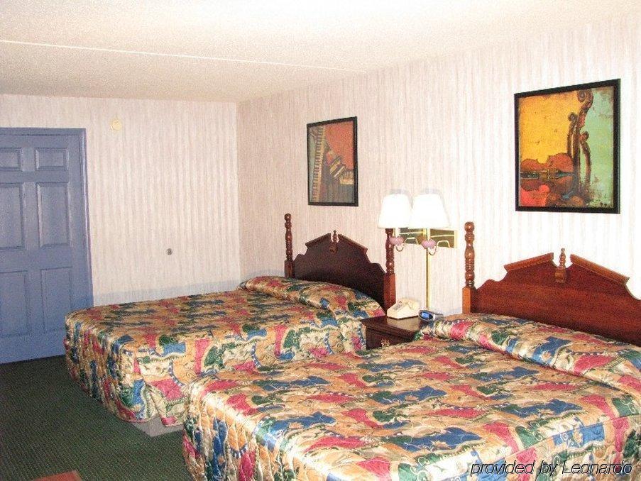 Angel Inn Near Imax, A Travelodge By Wyndham Branson Exteriör bild