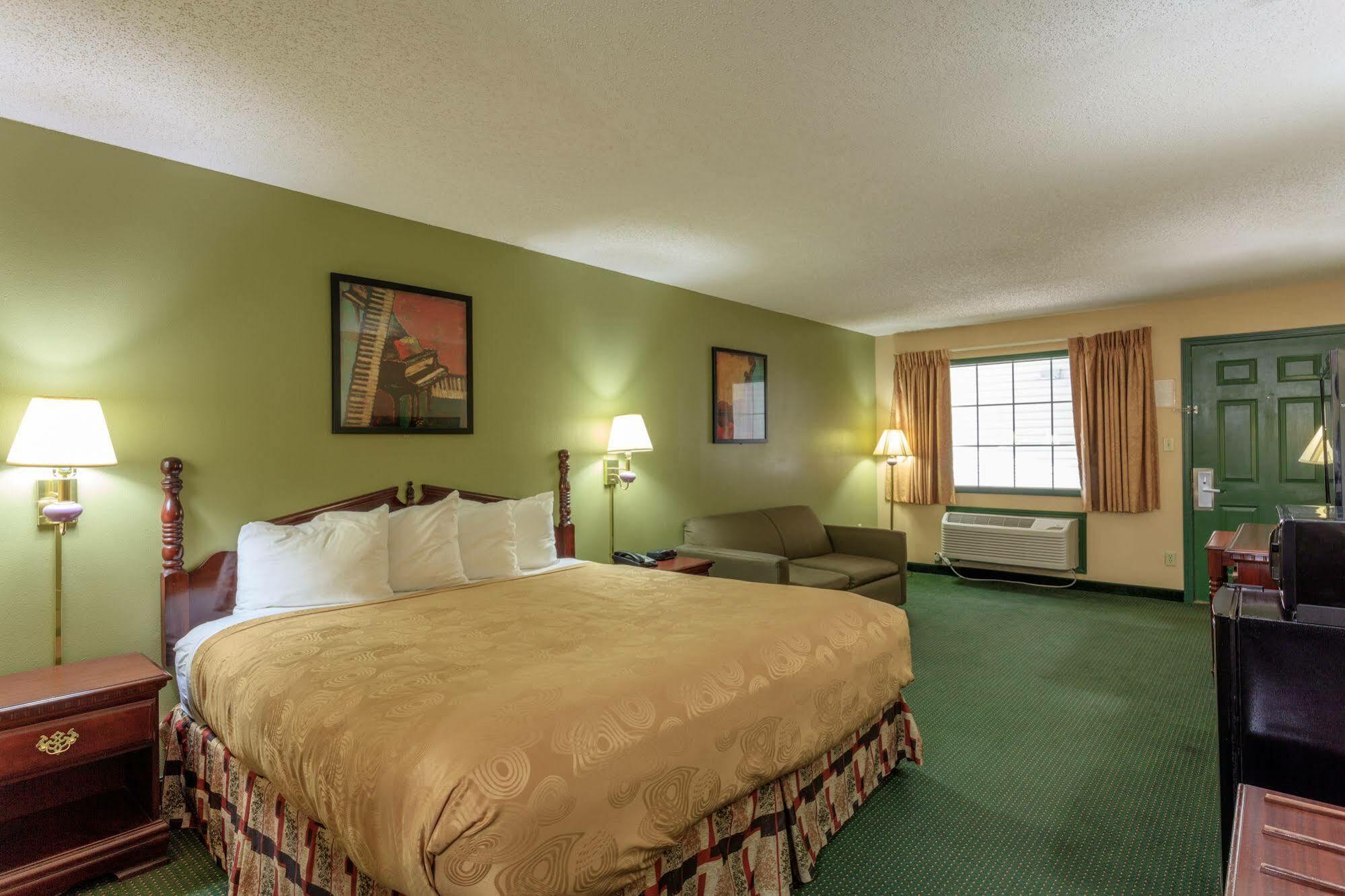 Angel Inn Near Imax, A Travelodge By Wyndham Branson Exteriör bild