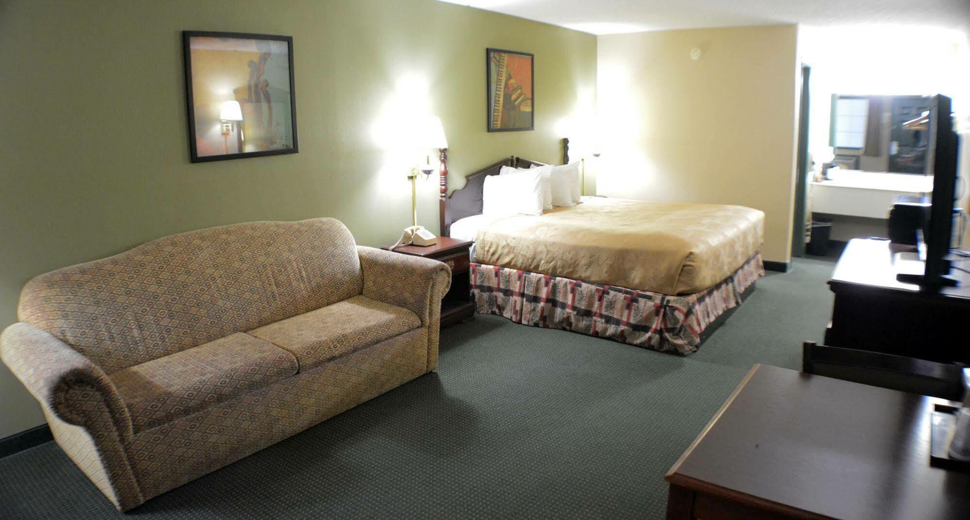 Angel Inn Near Imax, A Travelodge By Wyndham Branson Exteriör bild